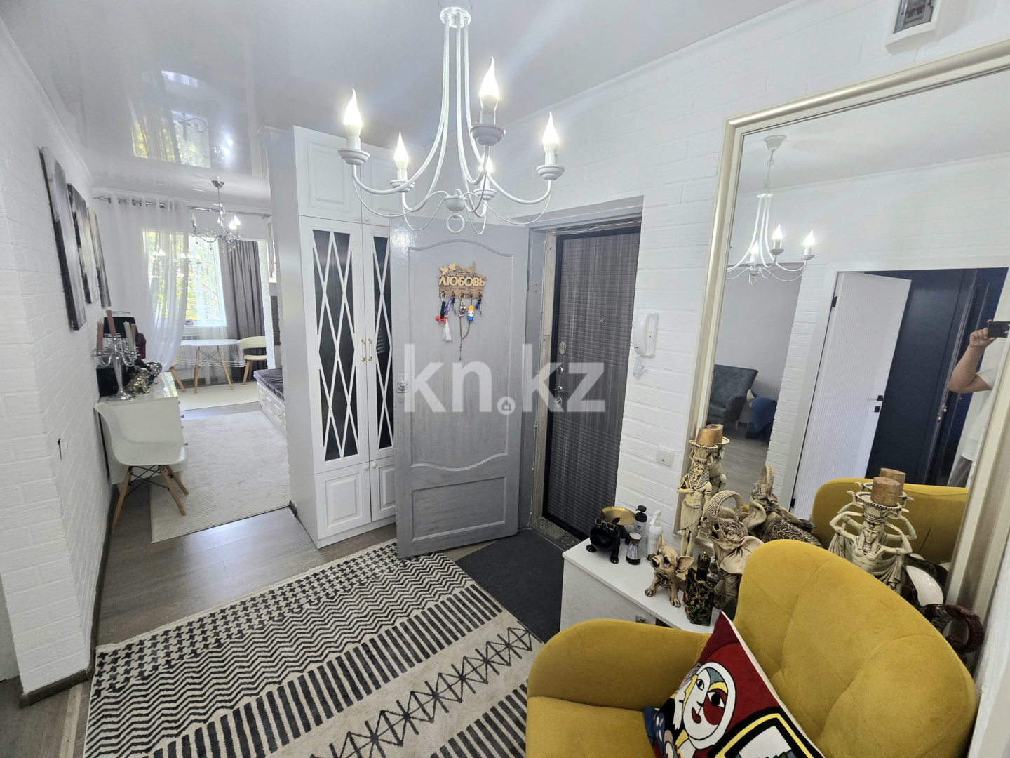 Продажа 2-комнатной квартиры, 62 м², 15-й микрлоайон, дом  14 в Шымкенте - фото 20