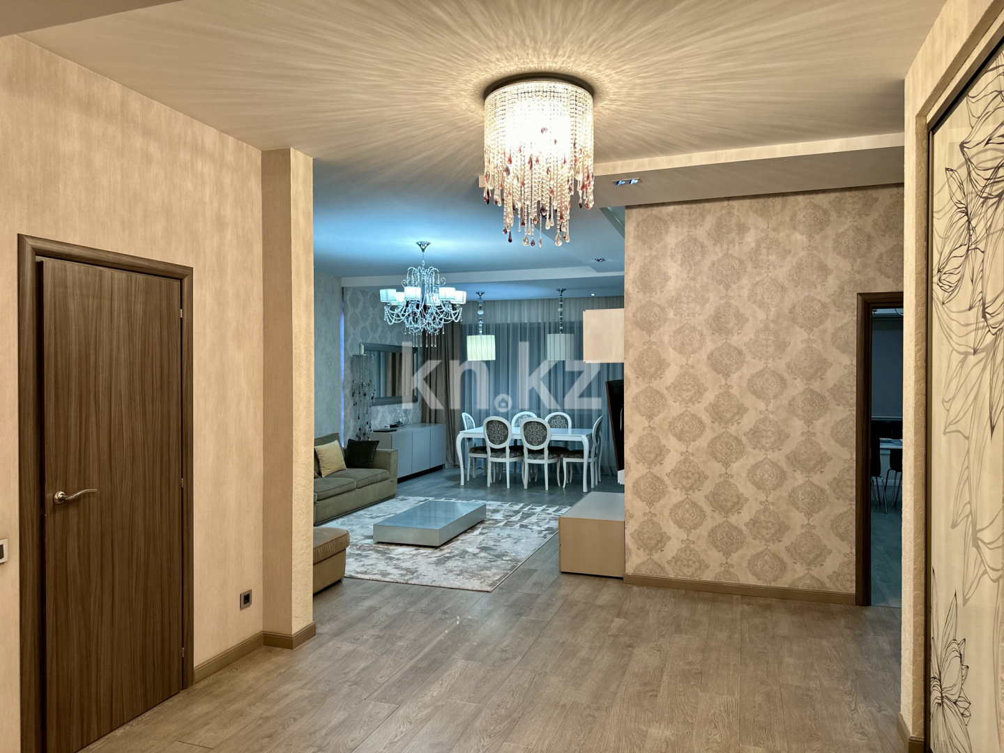 Продажа 4-комнатной квартиры, 159 м², бул. Бухар Жырау, дом  27/5в - ул. Маркова в Алматы - фото 4