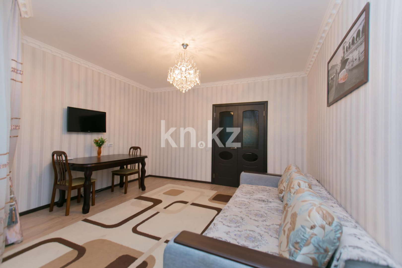 Аренда 2-комнатной квартиры посуточно, 60 м², ул. Сарайшык, дом  5е - пр. Кабанбай батыра в Астане