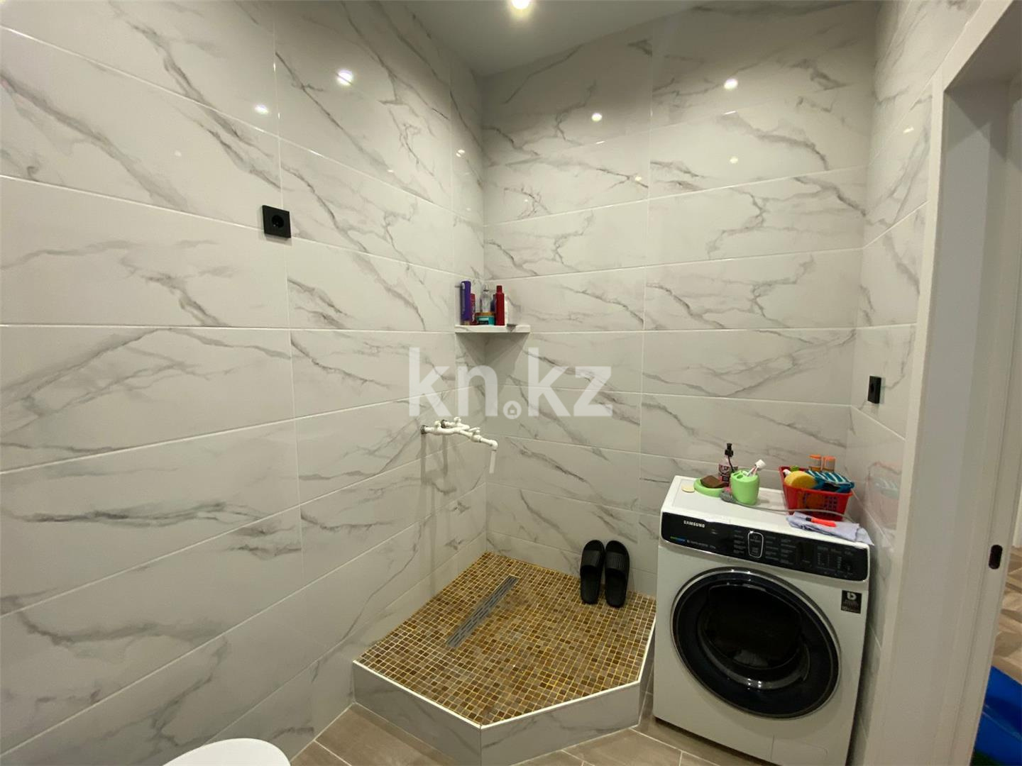 Продажа 3-комнатной квартиры, 98 м², пр. Строителей в Караганде - фото 9