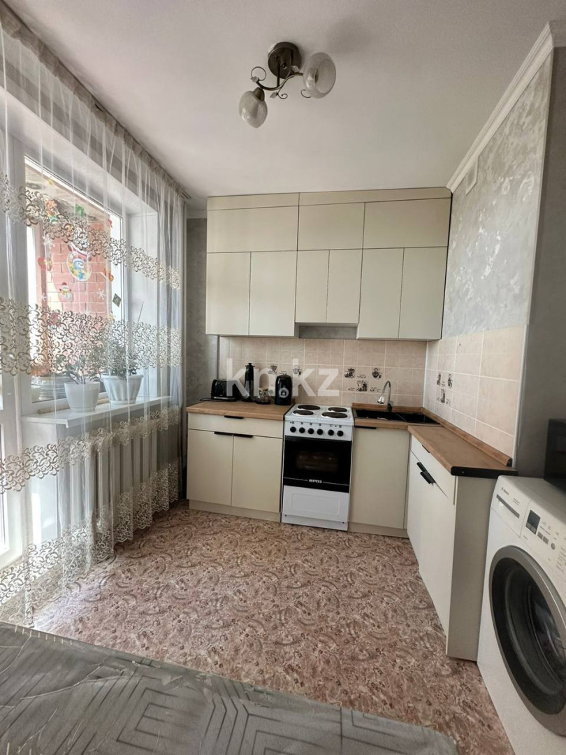 Аренда 1-комнатной квартиры, 40 м² в Астане