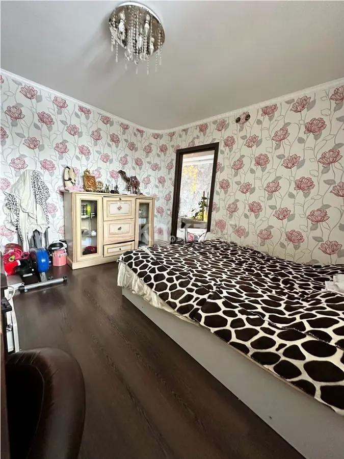 Продажа 4-комнатной квартиры, 100 м², пр. Н. Абдирова, дом  25 в Караганде - фото 3