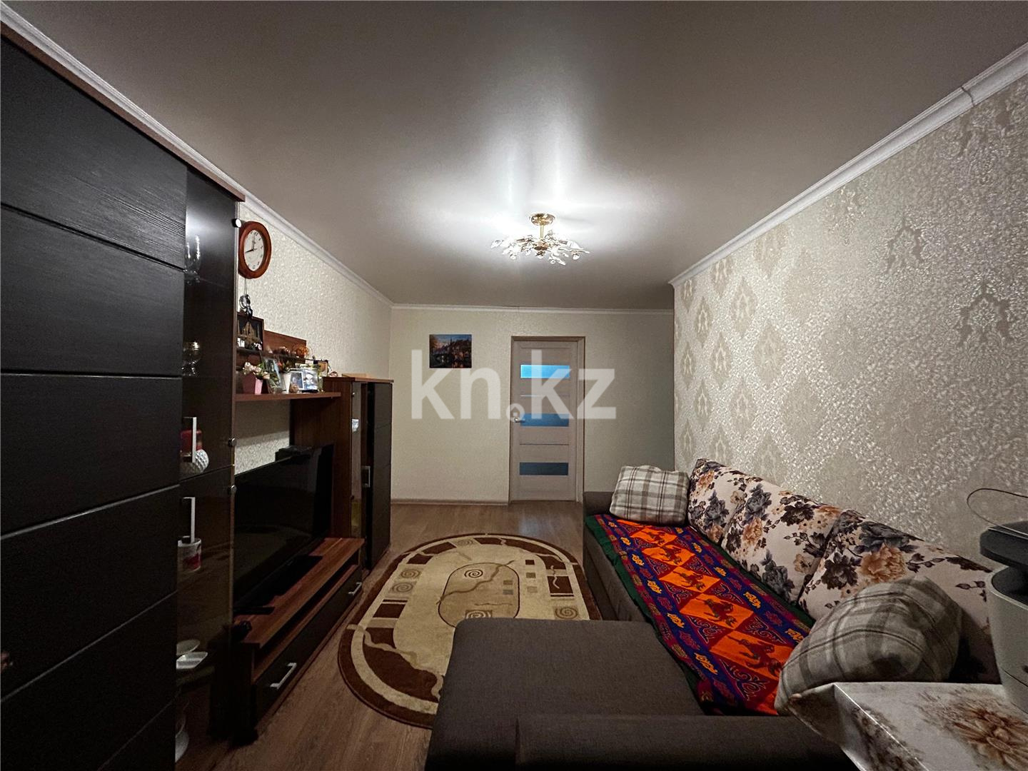 Продажа 3-комнатной квартиры, 60 м², ул. Аманжолова в Караганде - фото 3