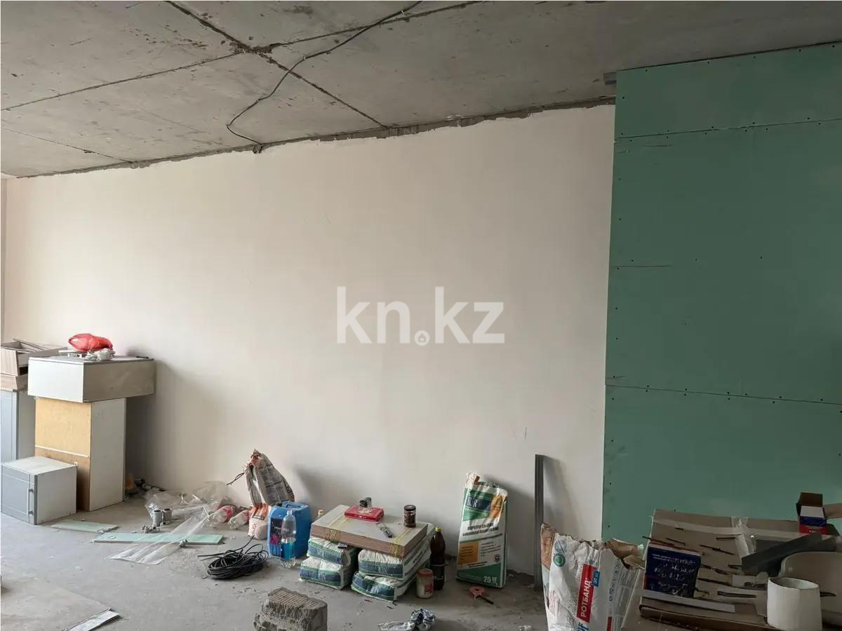 Продажа 1-комнатной квартиры, 38 м², ул. Жолымбет, дом  42/5 в Алматы - фото 2