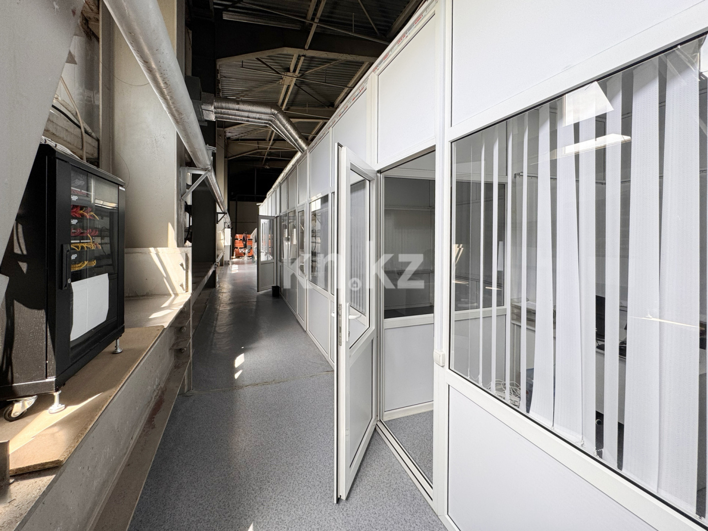 Аренда , 1728 м², Суюнбая, дом  258/4 в Алматы - фото 8