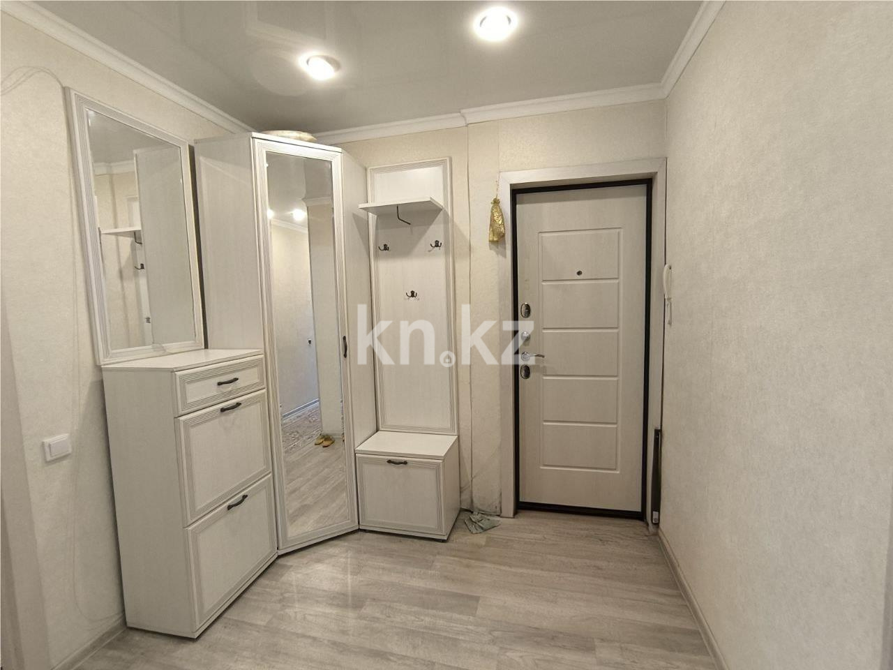 Продажа 3-комнатной квартиры, 62 м², ул. Муканова в Караганде - фото 12