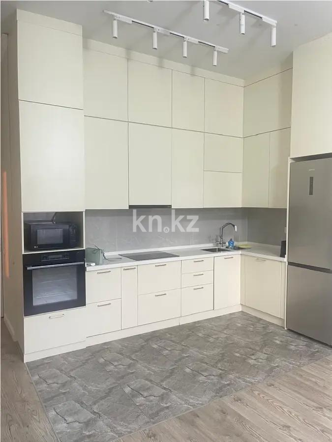 Продажа 3-комнатной квартиры, 80 м², ул. Басенова, дом  10 в Алматы - фото 2