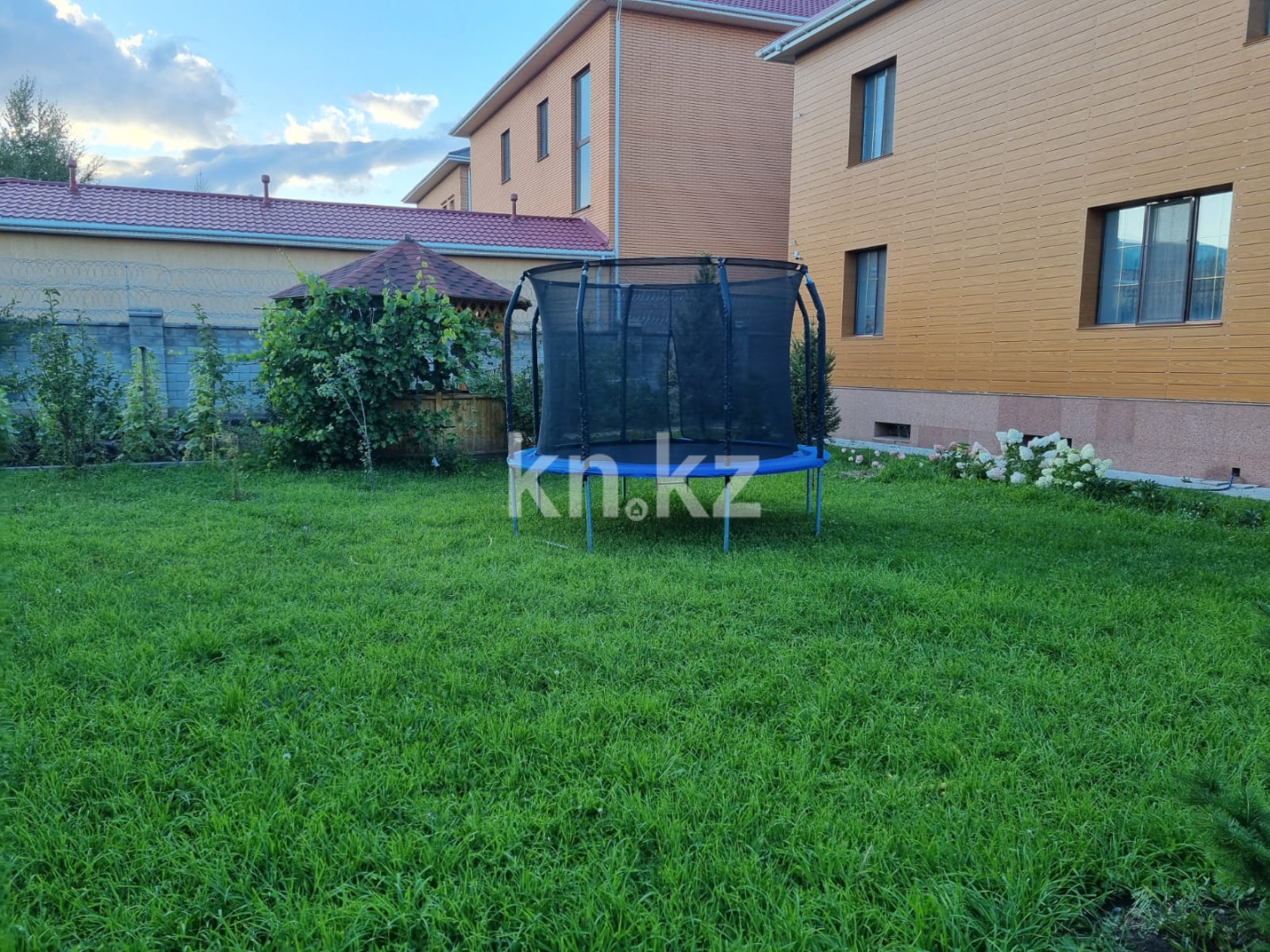 Продажа 7-комнатного дома, 450 м², Комсомольский в Астане - фото 2