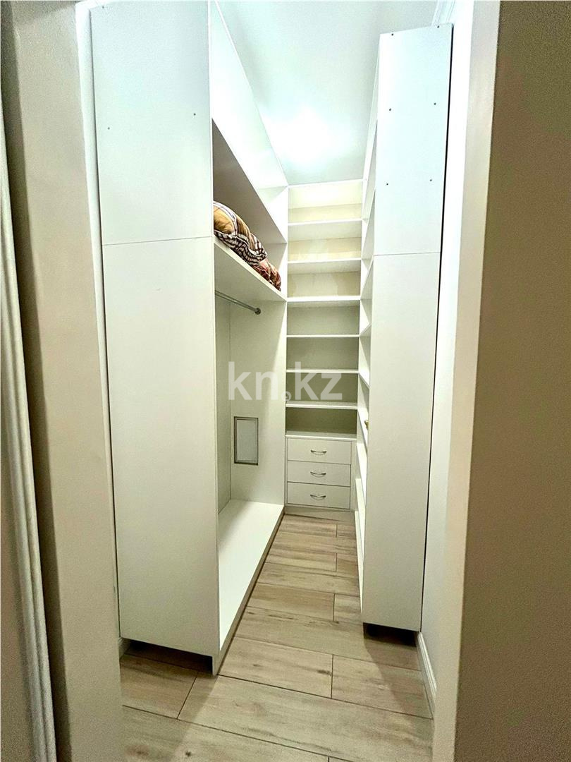 Продажа 2-комнатной квартиры, 63 м², ул. Муканова в Караганде - фото 11