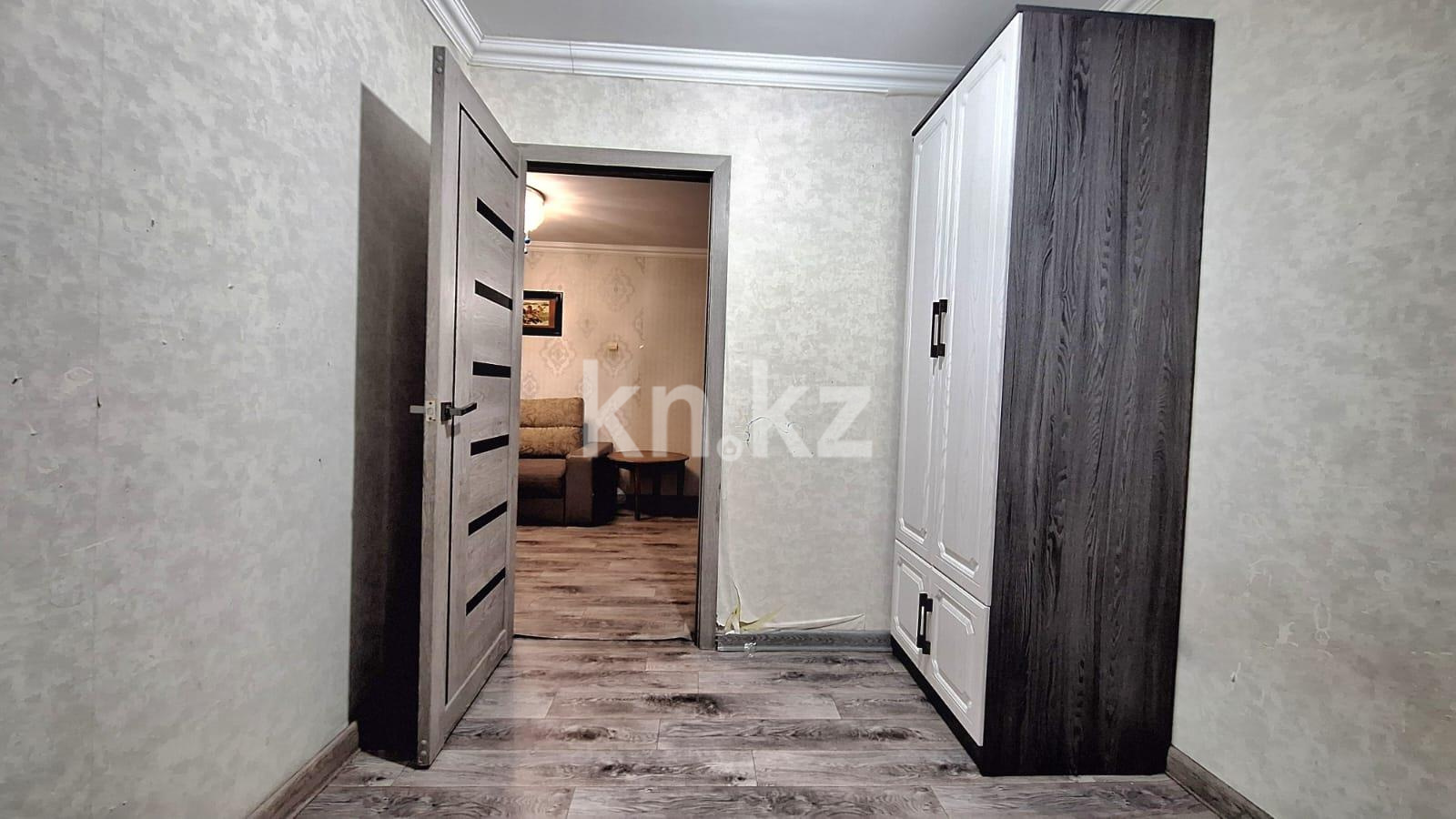 Продажа 4-комнатной квартиры, 61 м², 16 мкр. в Караганде - фото 6