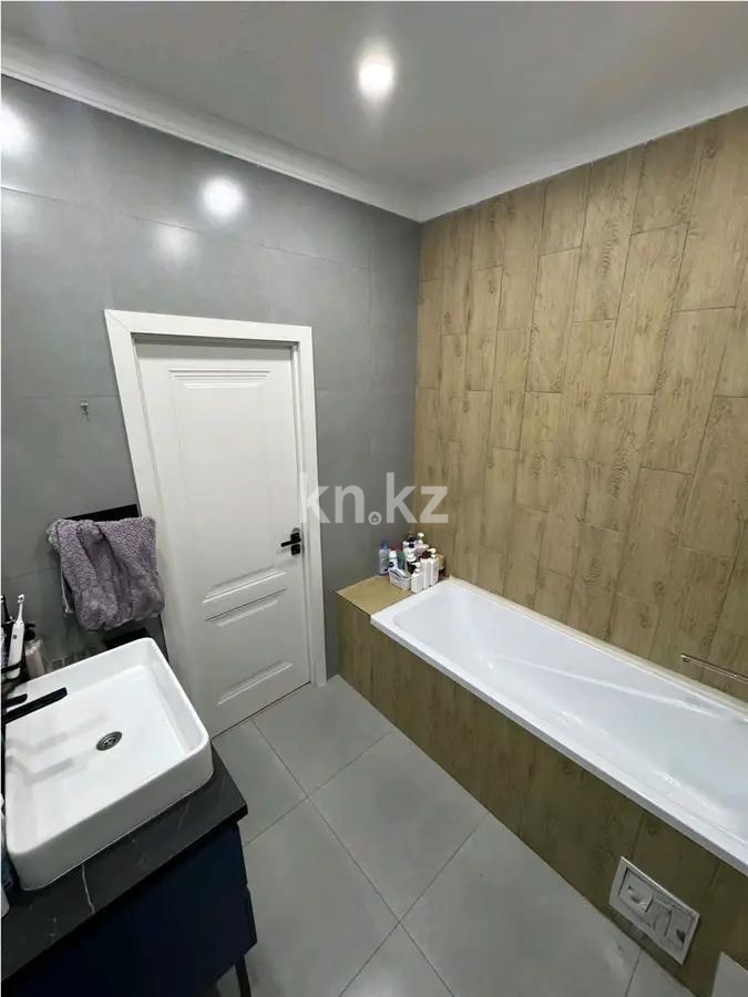 Продажа 2-комнатной квартиры, 69 м², ул. Сатпаева, дом  90/58 в Алматы - фото 3