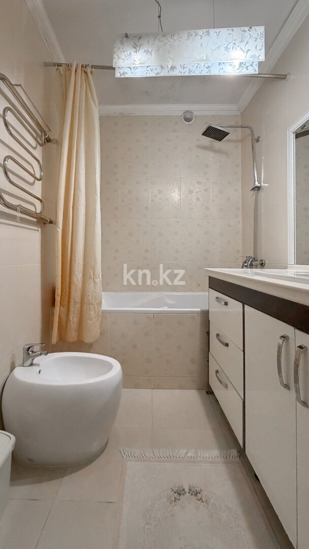 Продажа 2-комнатной квартиры, 74 м² в Алматы - фото 3