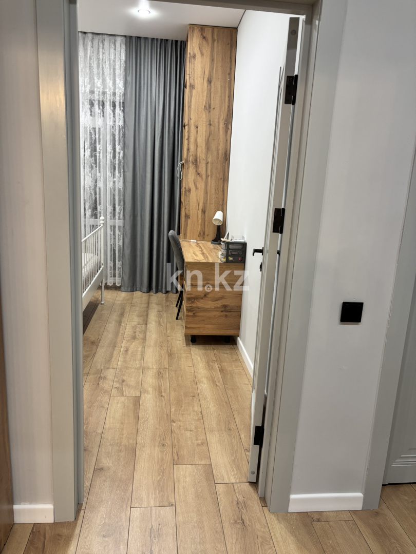 Продажа 4-комнатной квартиры, 105 м², ул. Кулкыбаева, дом  13 в Караганде - фото 14