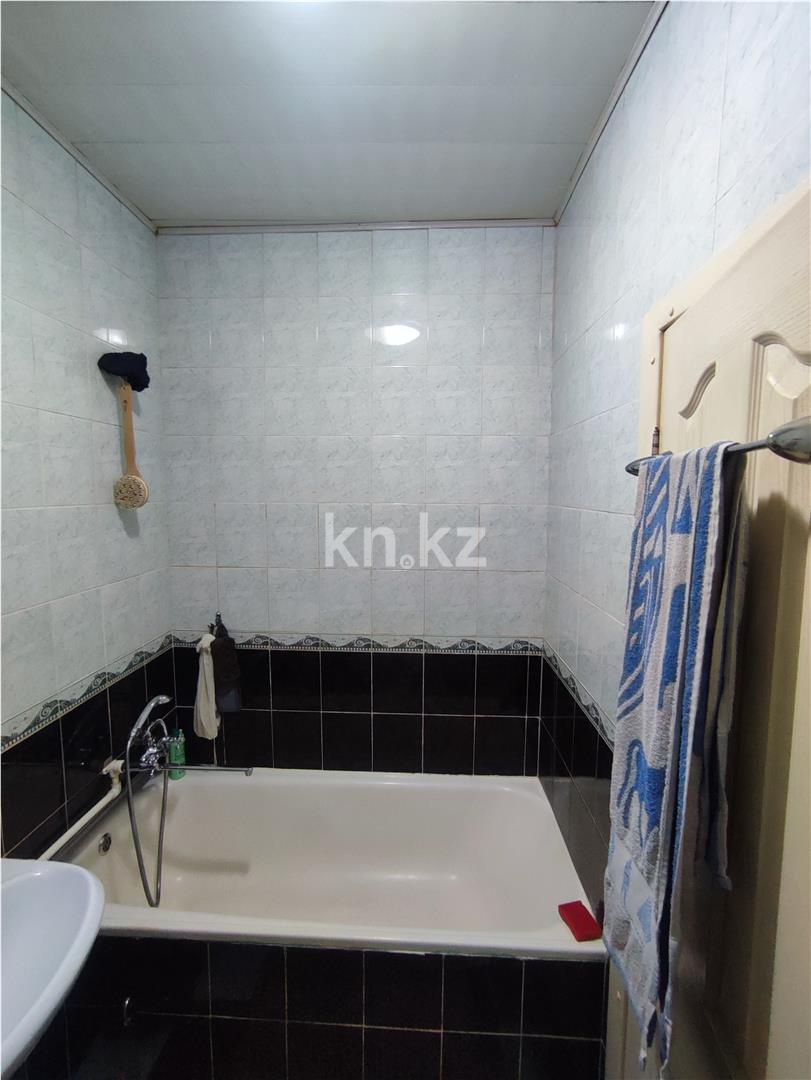Продажа 3-комнатной квартиры, 76 м², ул. Мустафина в Караганде - фото 11