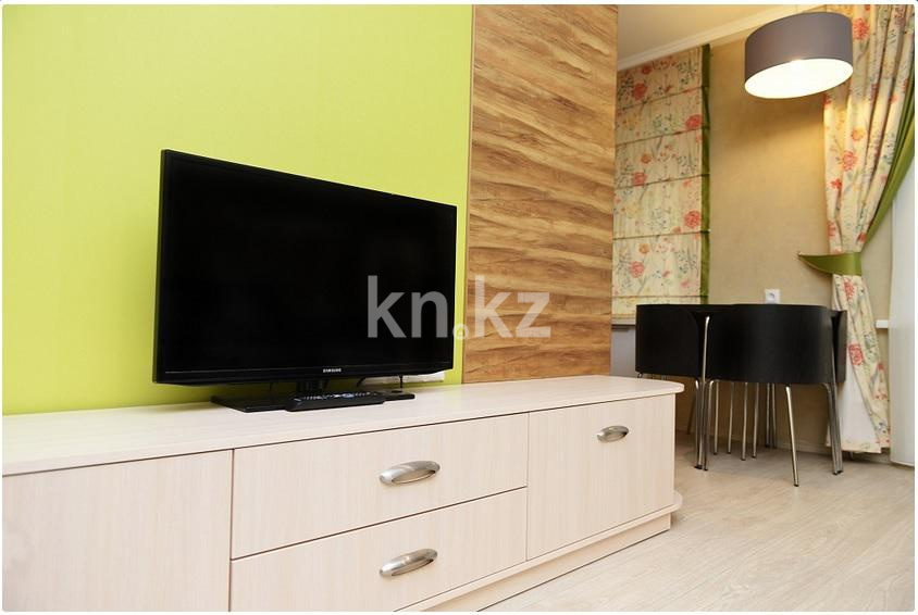 Аренда 1-комнатной квартиры посуточно, 35 м², ул. Пичугина, дом  250 в Караганде - фото 2