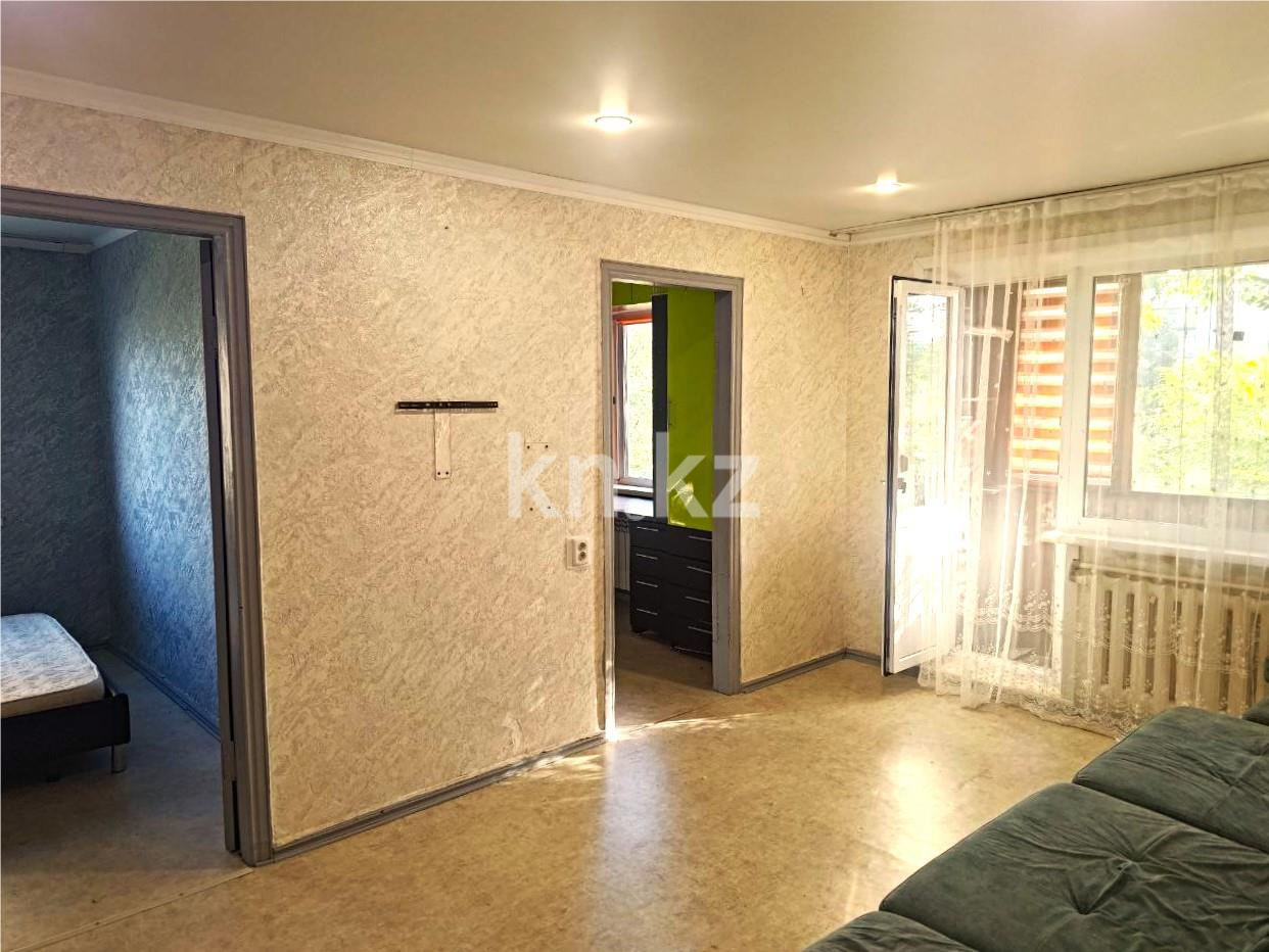 Продажа 3-комнатной квартиры, 48 м², 23-й мкр., дом  34 в Караганде