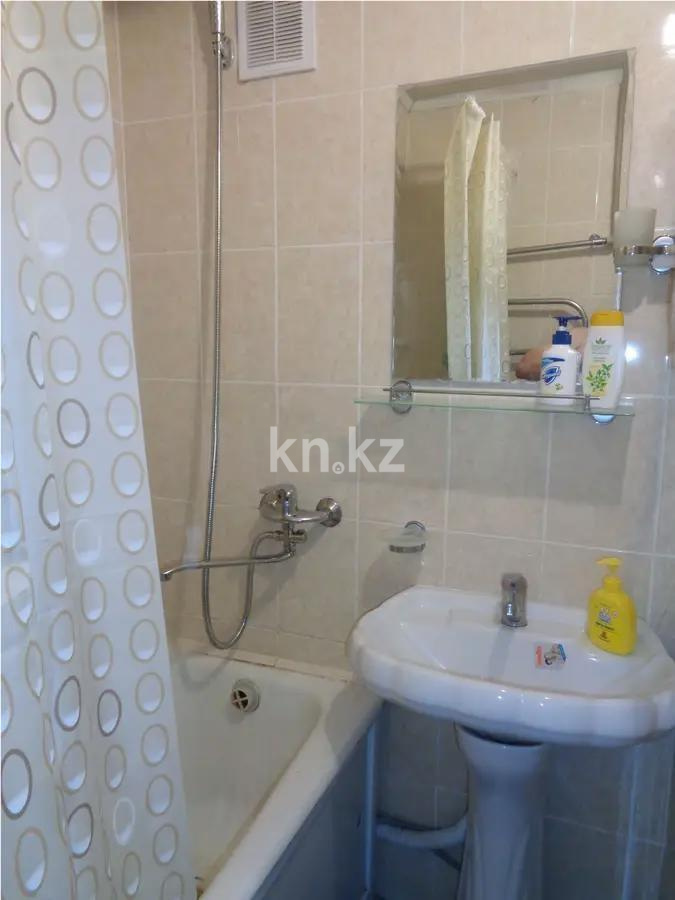 Продажа 3-комнатной квартиры, 63 м², пр. Абылай хана, дом  11 в Астане - фото 4