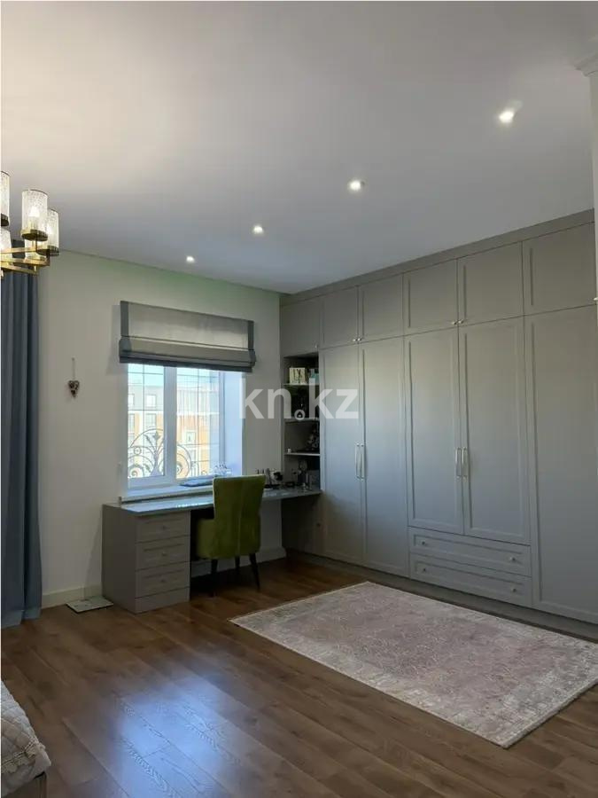 Продажа 5-комнатной квартиры, 210 м² в Астане - фото 3