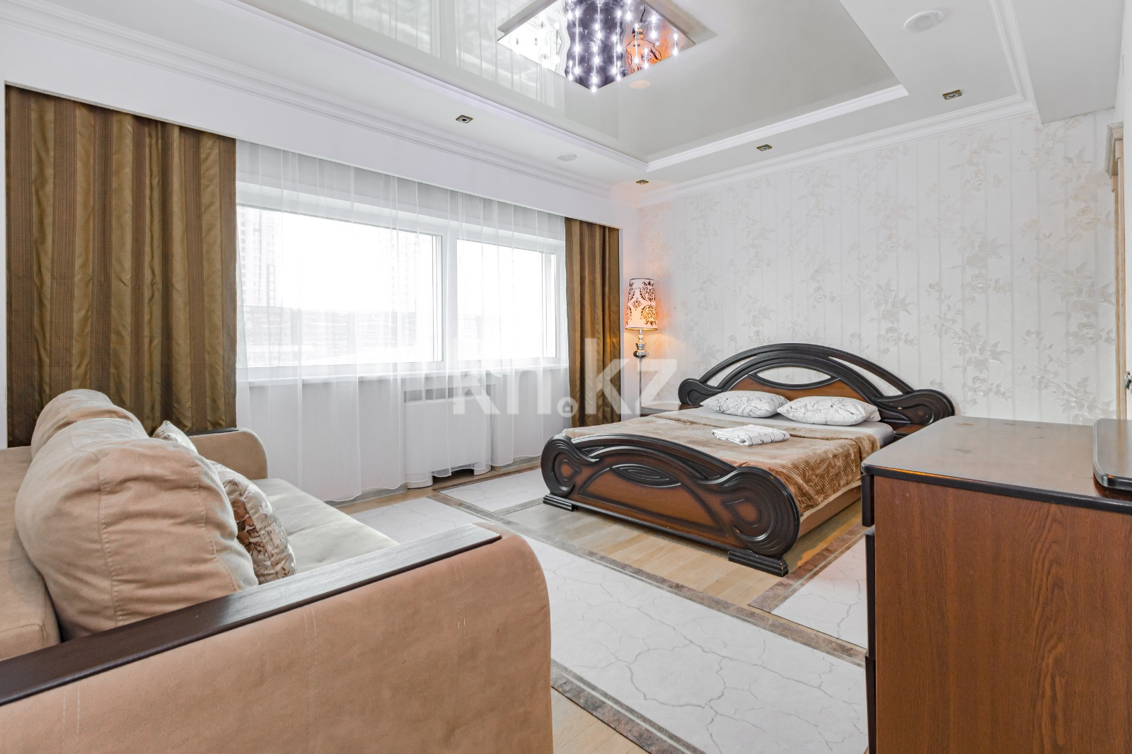 Аренда 4-комнатной квартиры посуточно, 156 м², ул. Достык, дом  5 в Астане - фото 14