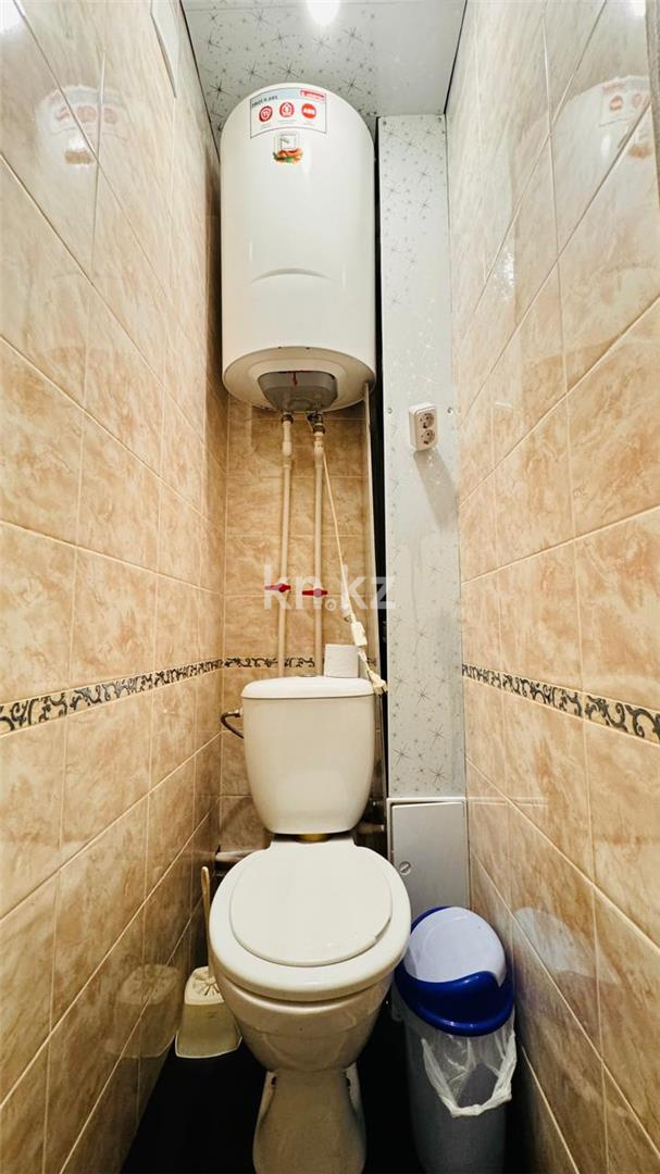 Продажа 3-комнатной квартиры, 48 м², 17-й мкр., дом  52 в Караганде - фото 11