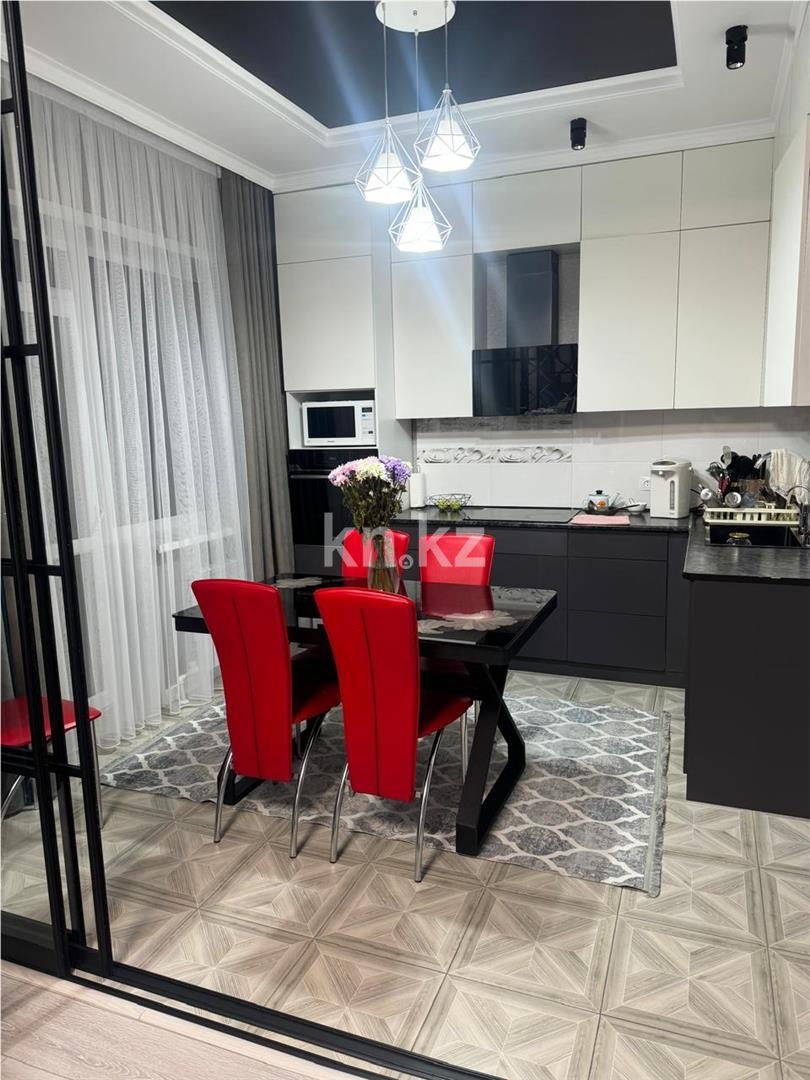 Продажа 4-комнатной квартиры, 106 м², пр. Шахтеров в Караганде - фото 11