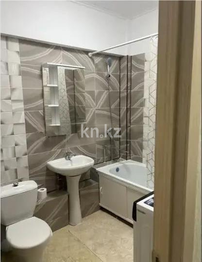 Продажа 1-комнатной квартиры, 35 м², ул. Омарова, дом  83 в Алматы - фото 3