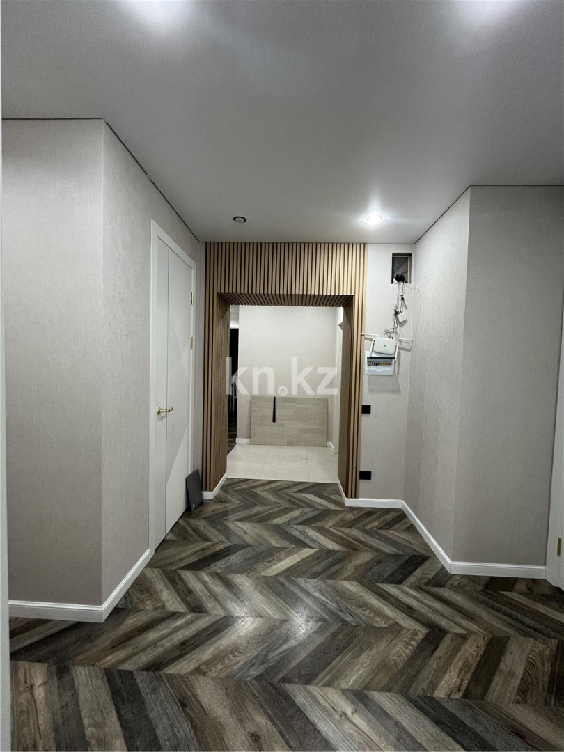 Продажа 4-комнатной квартиры, 110 м², ул. Букетова, дом  60/2 в Караганде - фото 36