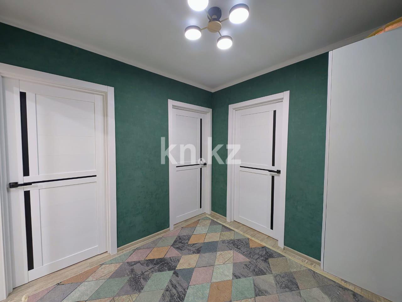 Продажа 3-комнатной квартиры, 63.3 м² в Уральске - фото 3