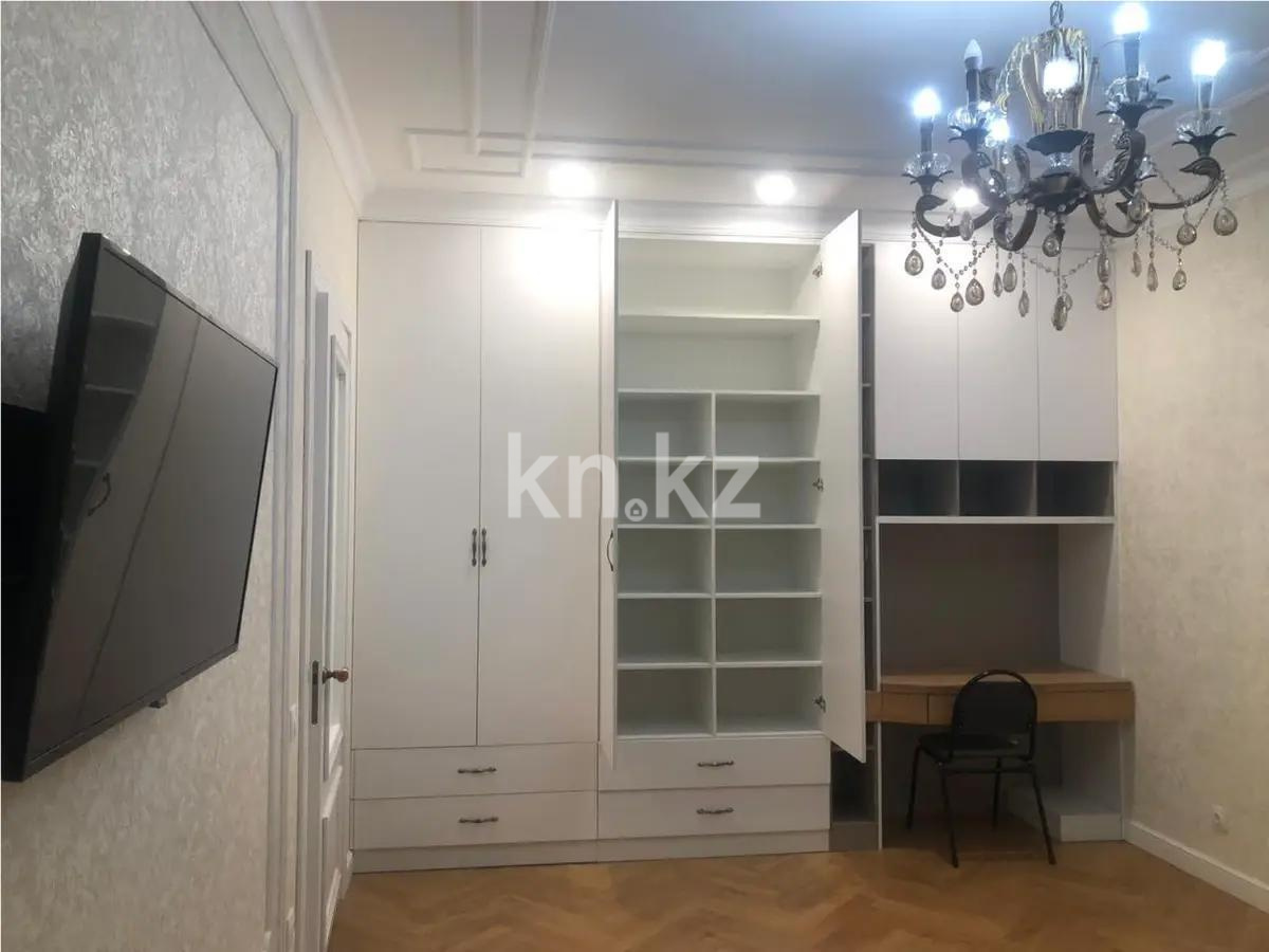 Продажа 1-комнатной квартиры, 45 м², пр. Аль-Фараби, дом  33 в Астане