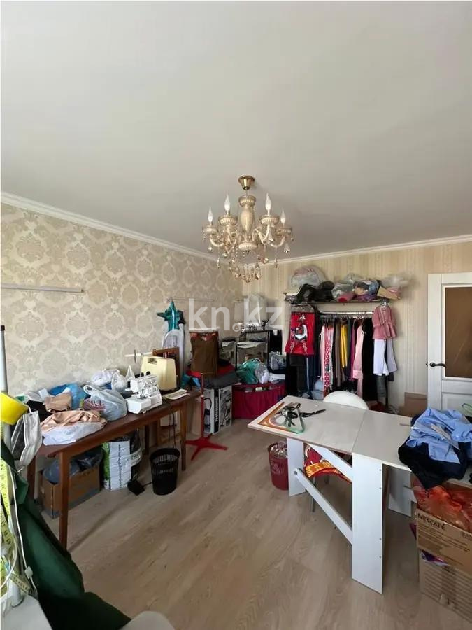 Продажа 4-комнатной квартиры, 78 м², пр. Абылай хана, дом  6/4 в Астане