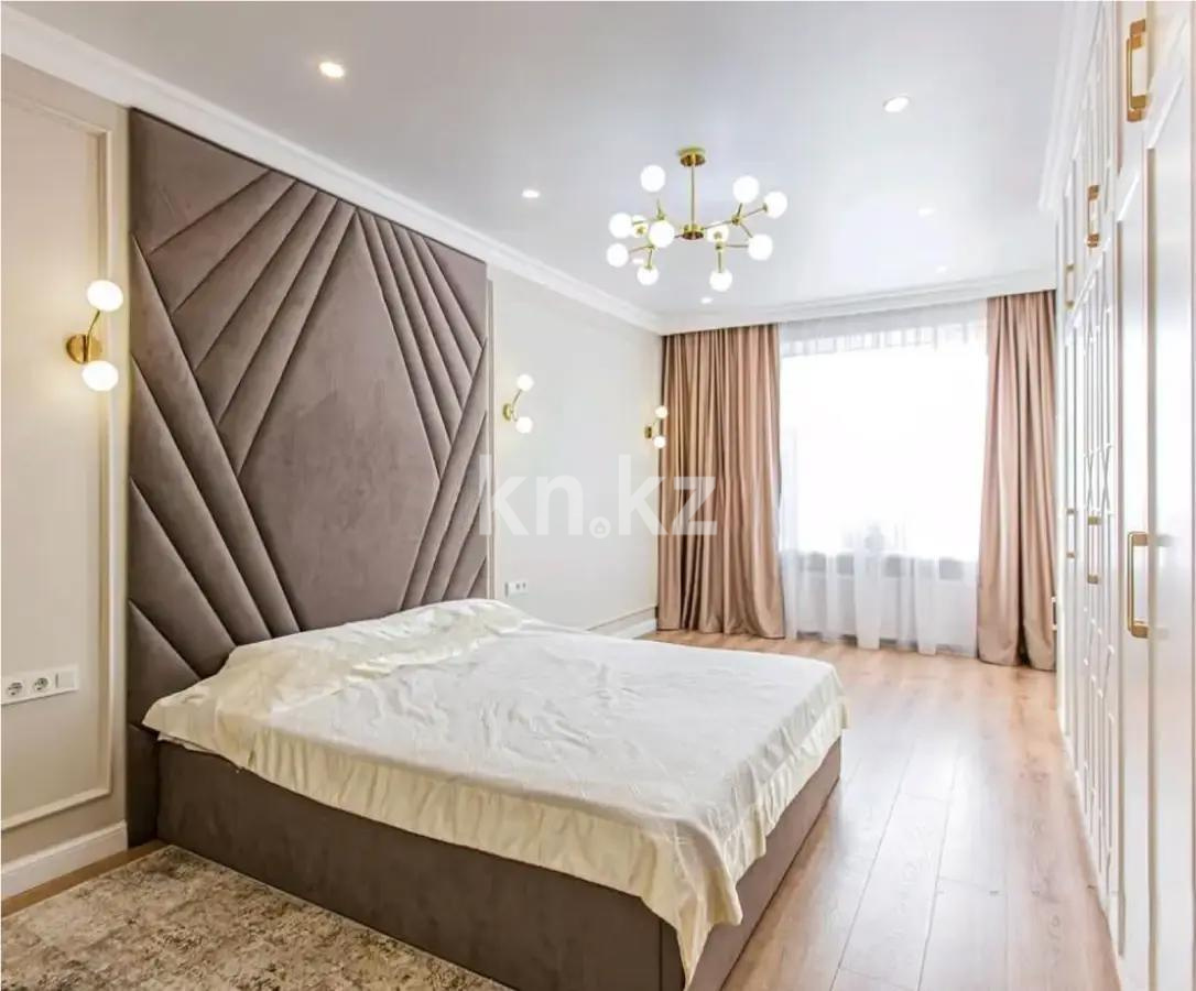 Продажа 2-комнатной квартиры, 80 м², ул. Сатпаева, дом  90/54 в Алматы