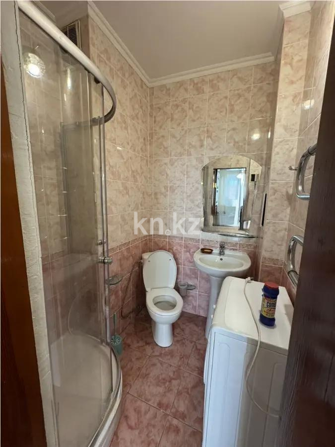 Продажа 3-комнатной квартиры, 70.6 м², мкр. Самал-2, дом  79 в Алматы - фото 4