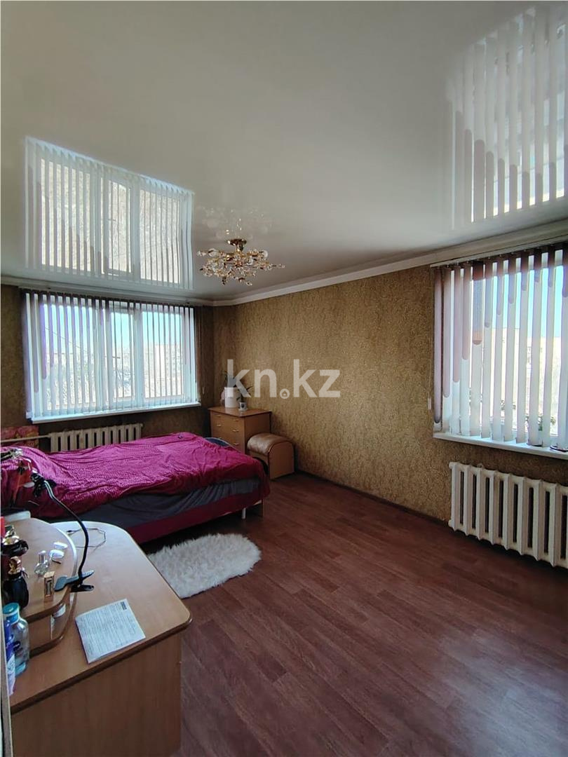 Продажа 3-комнатной квартиры, 62 м², мкр-н 22 в Караганде - фото 16
