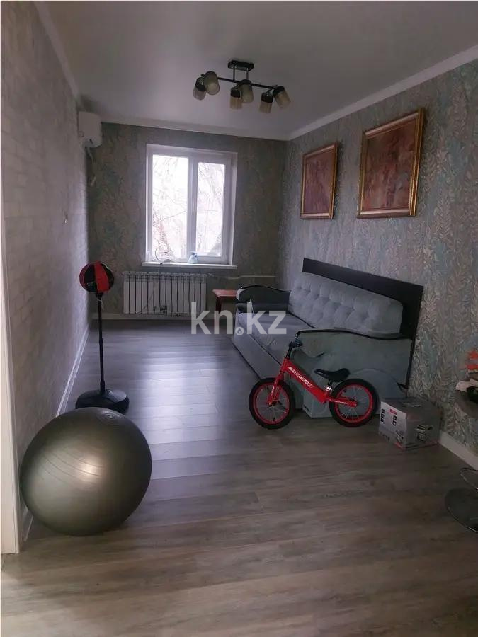 Продажа 3-комнатной квартиры, 63 м², 12 мкр., дом  16 в Алматы - фото 3