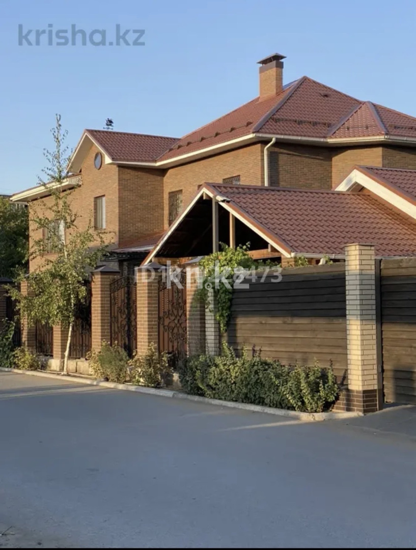 Продажа 9-комнатного дома, 375 м² в Караганде