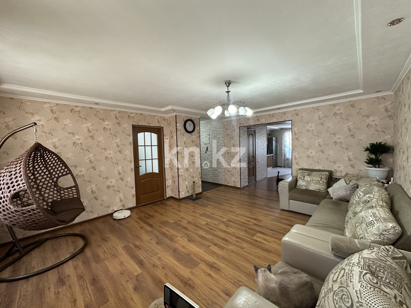 Продажа 4-комнатной квартиры, 104.5 м² в Караганде - фото 3