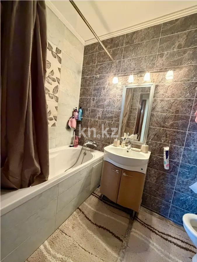 Продажа 3-комнатной квартиры, 76.5 м², ул. Валиханова, дом  3 в Астане - фото 2