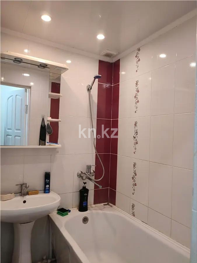 Продажа 3-комнатной квартиры, 63 м², ул. Гапеева, дом  23 в Караганде - фото 4