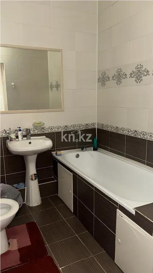 Продажа 1-комнатной квартиры, 38 м², мкр-н Аксай-1а, дом  26 в Алматы - фото 3