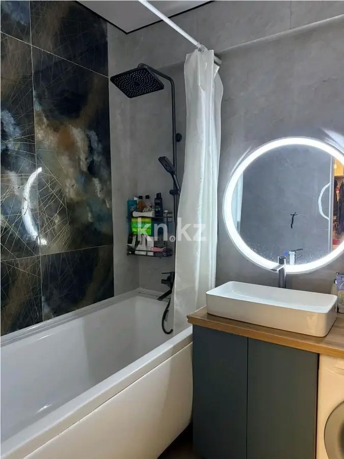 Продажа 1-комнатной квартиры, 43 м², 20 мкр., дом  22 в Алматы - фото 4