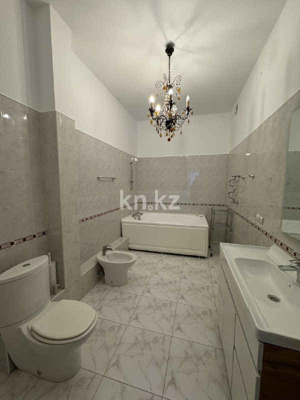 Продажа 7-комнатной квартиры, 385 м² в Алматы - фото 18