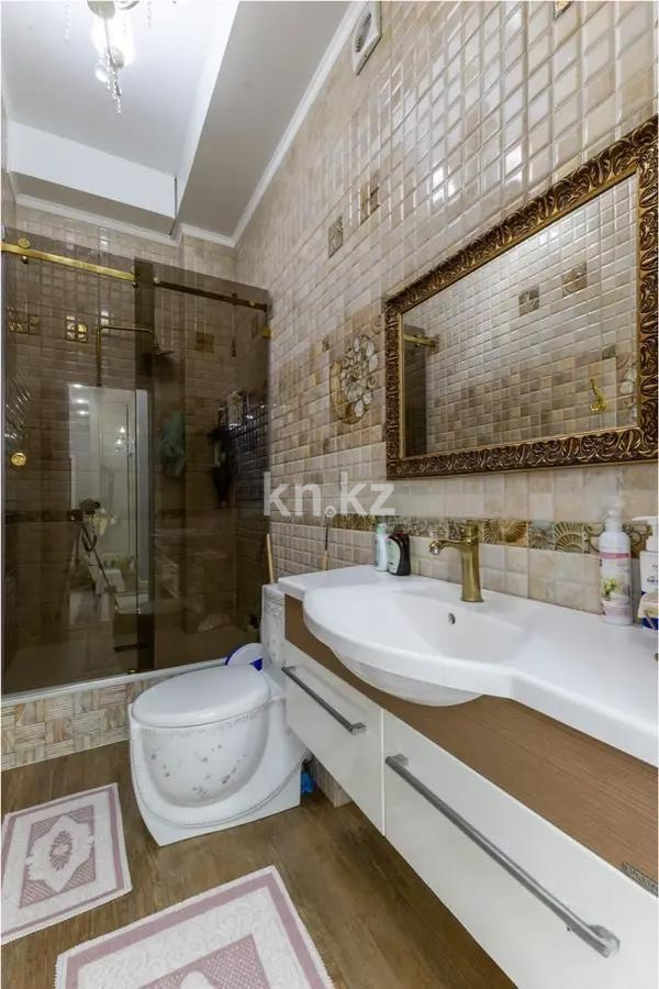 Продажа 3-комнатной квартиры, 135 м², ул. Нажимеденова, дом  12 в Астане - фото 7