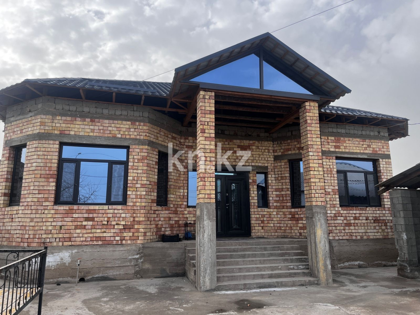 Продажа 5-комнатного дома, 188 м² в Шымкенте - фото 2