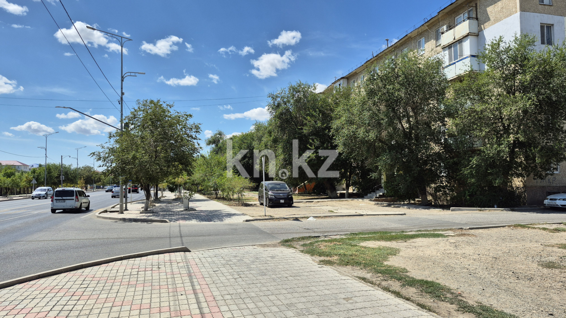 Продажа 2-комнатной квартиры, 44 м², ул. Адмирала Льва Владимирского, дом  14 в Атырау