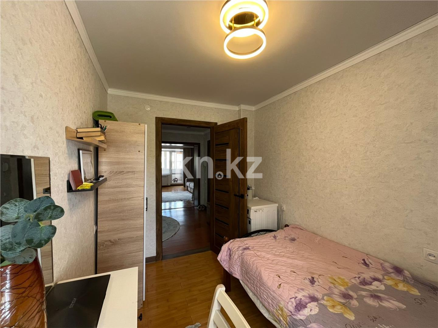 Продажа 3-комнатной квартиры, 57 м², мкр-н 12, дом  11а в Караганде - фото 6