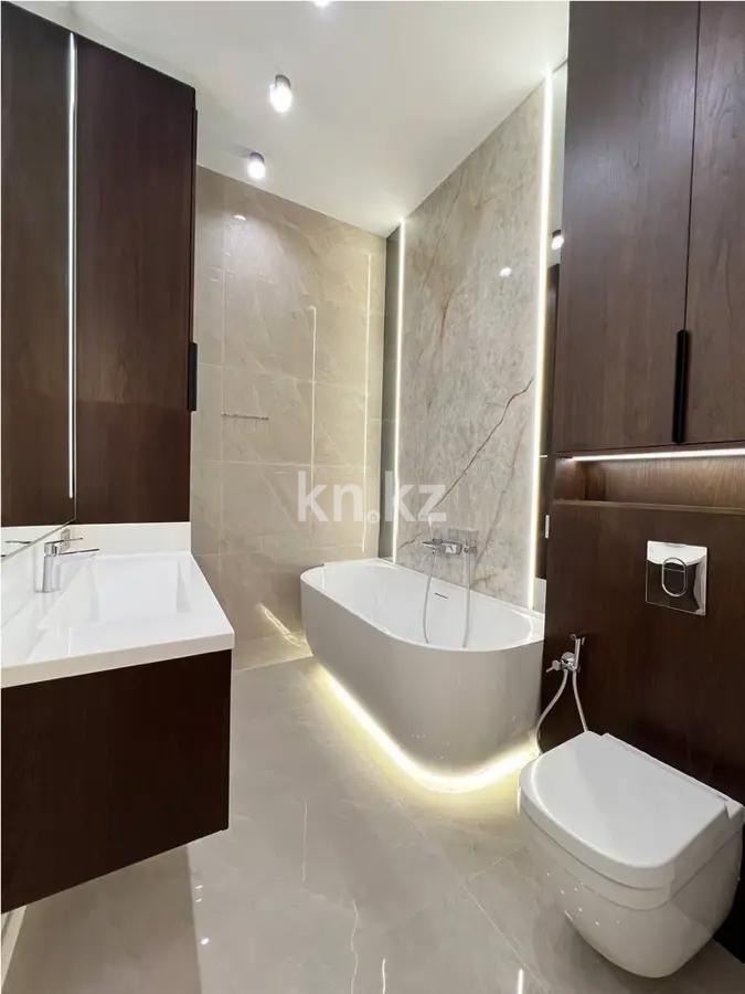 Продажа 4-комнатной квартиры, 138 м², ул. Мухамедханова, дом  4/1 в Астане - фото 6