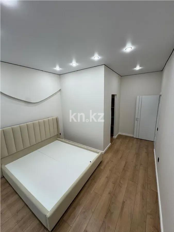 Продажа 3-комнатной квартиры, 74.8 м², ул. Утеген батыра, дом  11г в Алматы - фото 2