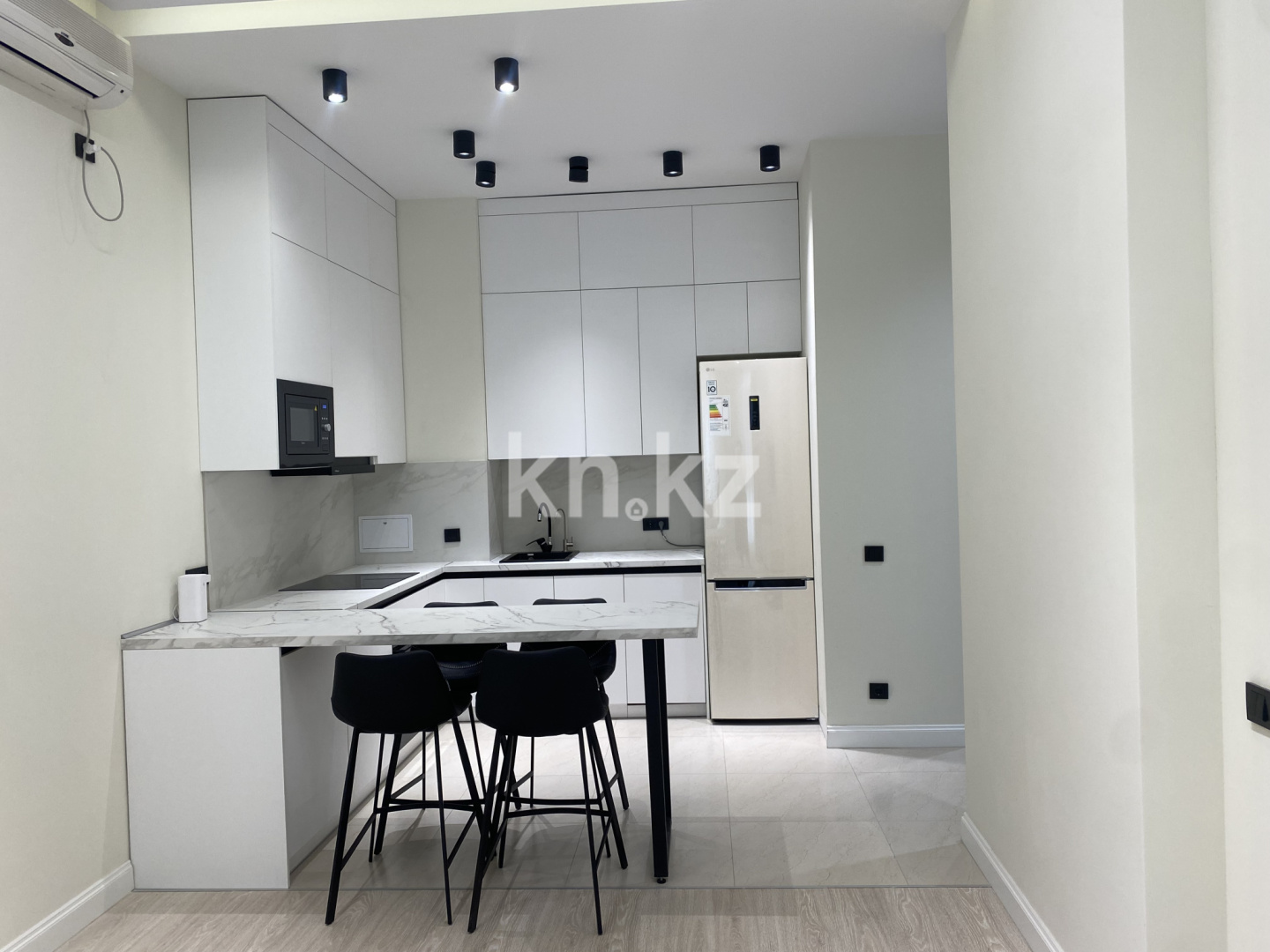 Аренда 2-комнатной квартиры, 60 м² в Алматы