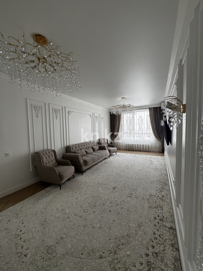 Продажа 3-комнатной квартиры, 111 м², ул. Утеген батыра, дом  11В в Алматы