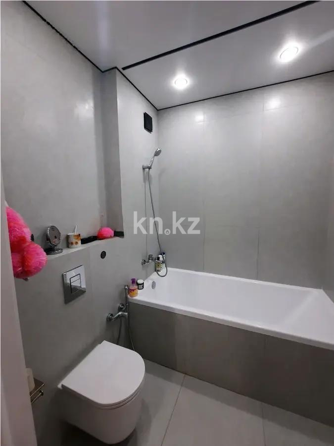 Продажа 3-комнатной квартиры, 67.8 м², ул. Е-915, дом  15 в Астане - фото 4